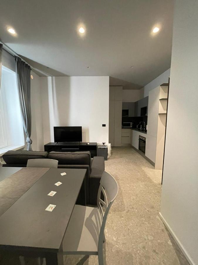 סלרנו De Luca 6 Apartments מראה חיצוני תמונה