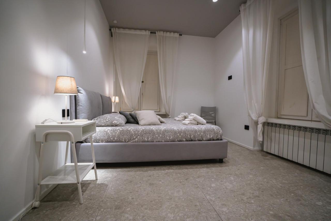 סלרנו De Luca 6 Apartments מראה חיצוני תמונה