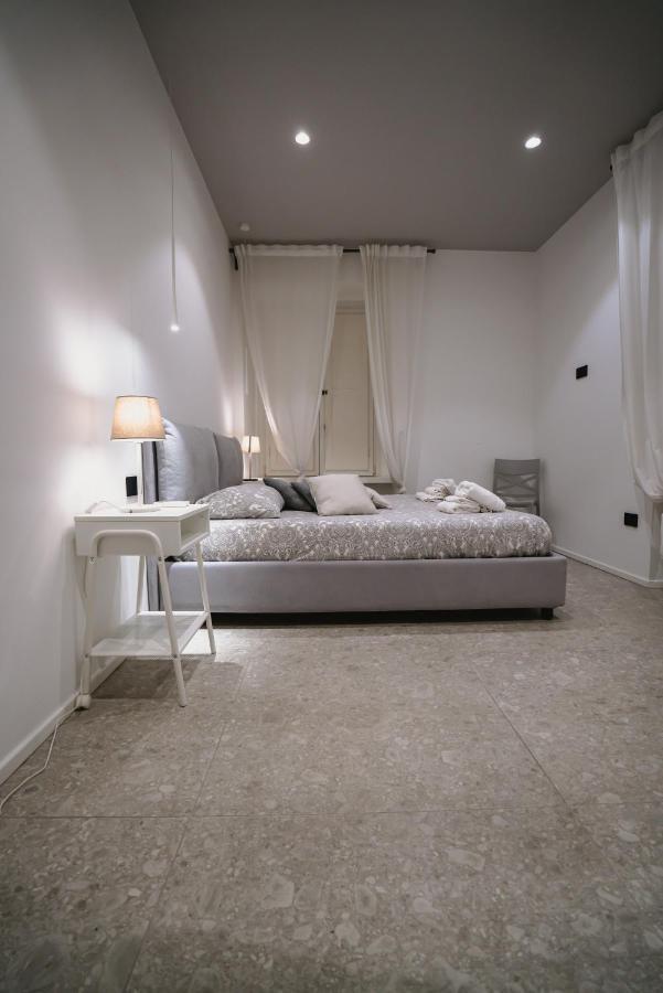 סלרנו De Luca 6 Apartments מראה חיצוני תמונה